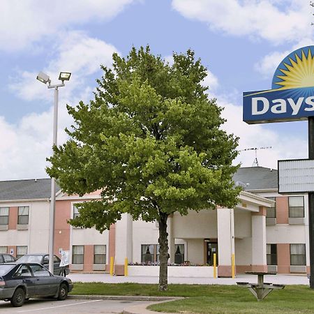 Days Inn By Wyndham Walcott Davenport Εξωτερικό φωτογραφία