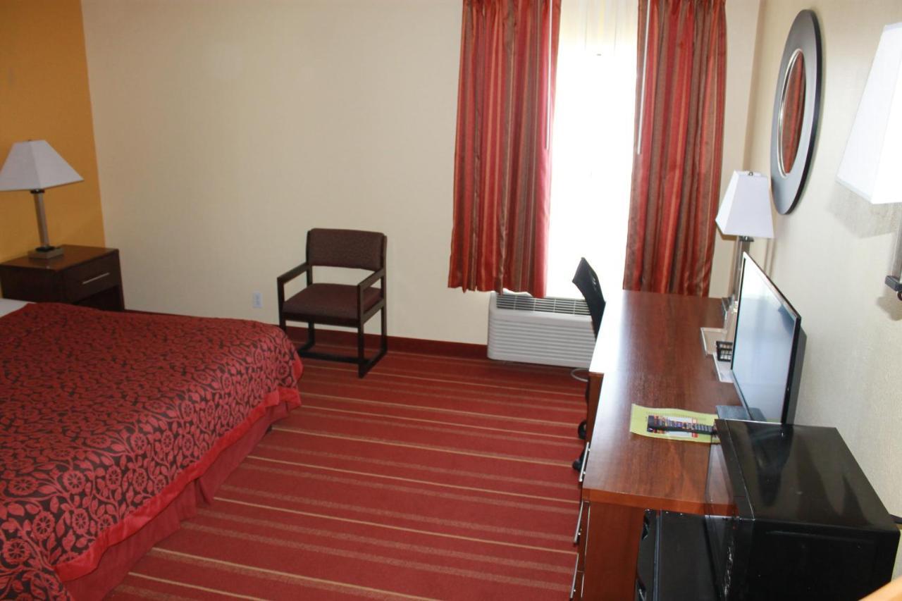 Days Inn By Wyndham Walcott Davenport Εξωτερικό φωτογραφία